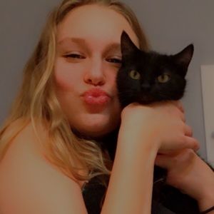 Meet your Posher, Madi